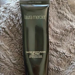 Laura Mercier Tinted Moisturizer